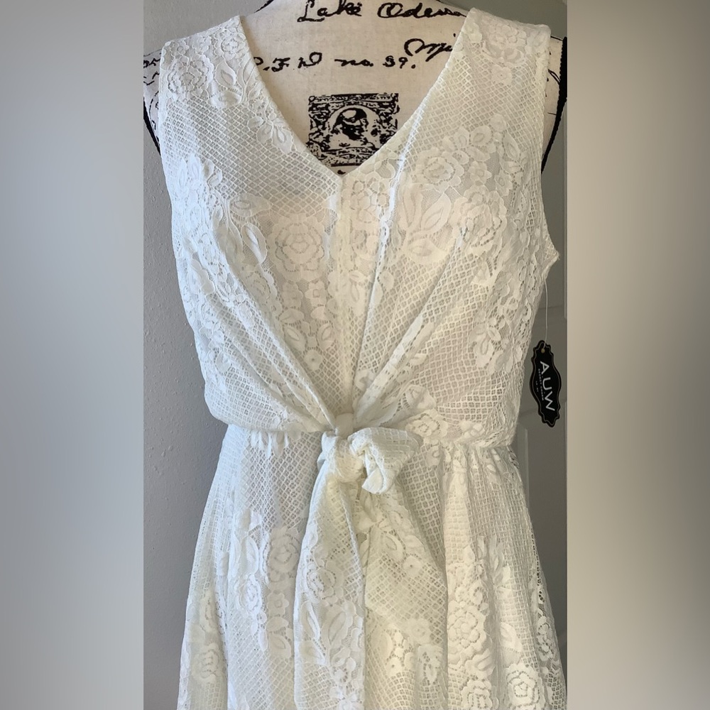 AUW White Lace Midi Dress - Picture 11 of 11